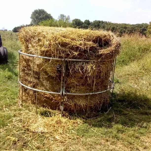 Comedero porta rollo vacunos equinos bovinos