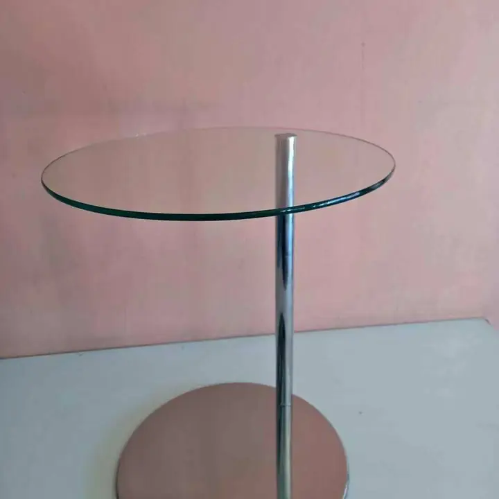 Mesa de arrime centro desplazado