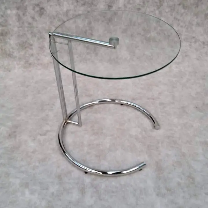 Mesa de arrime regulable en altura