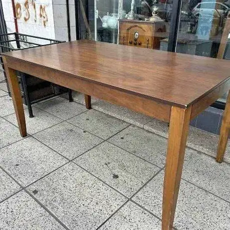 Mesa de madera ideal 8 Personas valor $250,000 más datos en las fotos