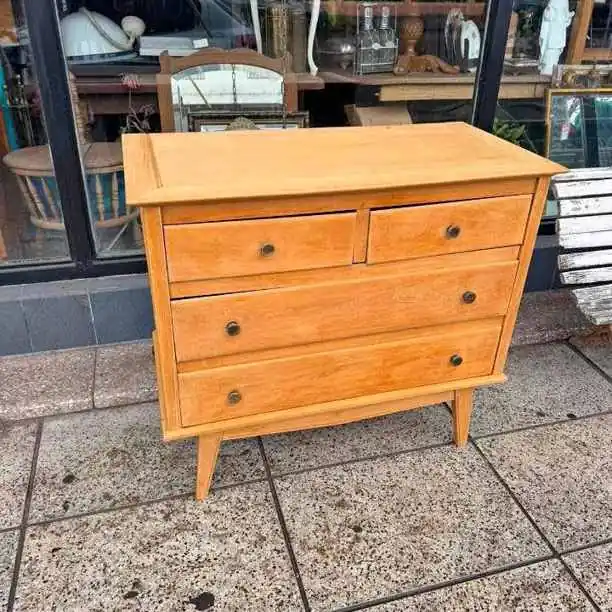 Comoda antigua lavada valor $270,000 WhatsApp