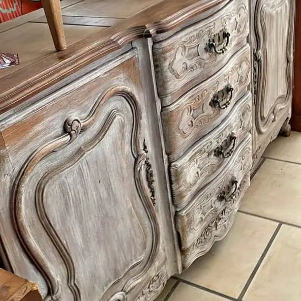 Bajo Aparador estilo provenzal valor 550.000 wasap ￼