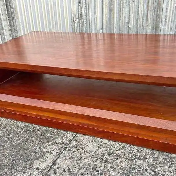 Mesa Ratona estilo valor $150,000￼ WhatsApp más datos en la Fotos