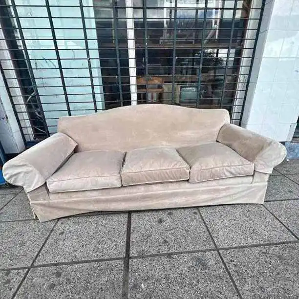 Sillón cómodo sano valor 200,000 WhatsApp