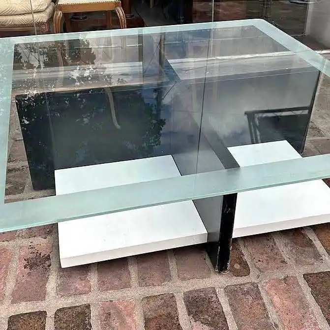 Mesa de diseño churva valor $500,000 más datos en las fotos