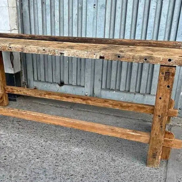 Banco carpintero antiguo lavado Laqueado medidas en las fotos valor $400.000