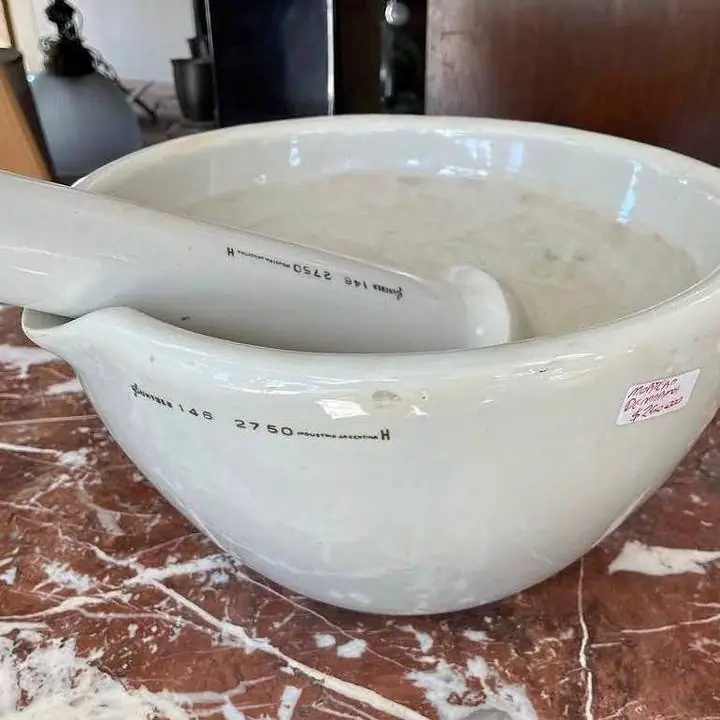 Antigua mortero con pitón original más datos en la Fotos valor 250.000