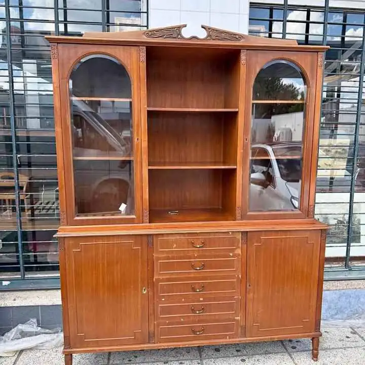 Modular estilo inglés antiguo vidrios biselados valor $300,000 más datos en las fotos