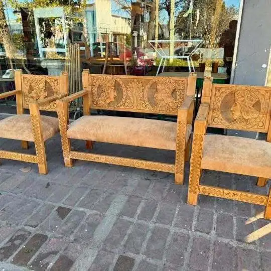 Sillones antiguos renacimiento tallados todo en roble tapizado 10 puntos valor $595.000 más datos en