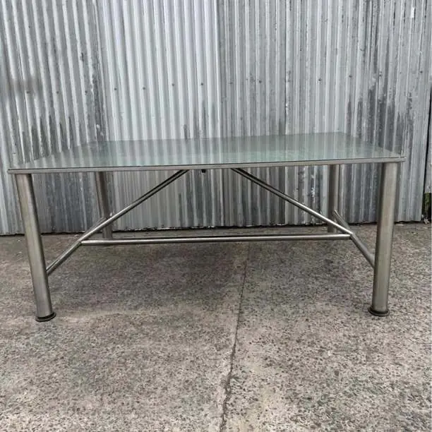 Vendoo ofertón mesa de comedor con mármol y patas de acero