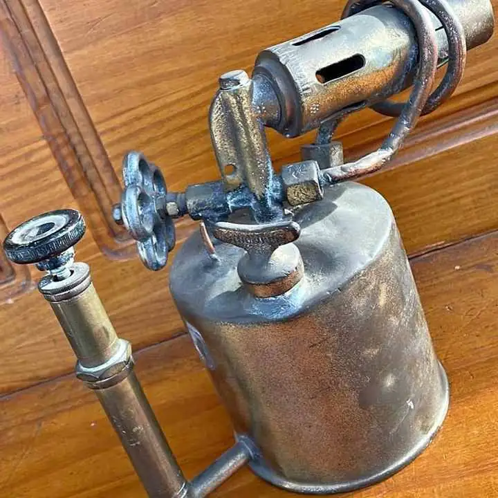 Soplete antiguo valor $80,000