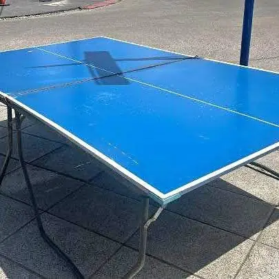 Mesa de ping-pong plegable valor 200,000 WhatsApp