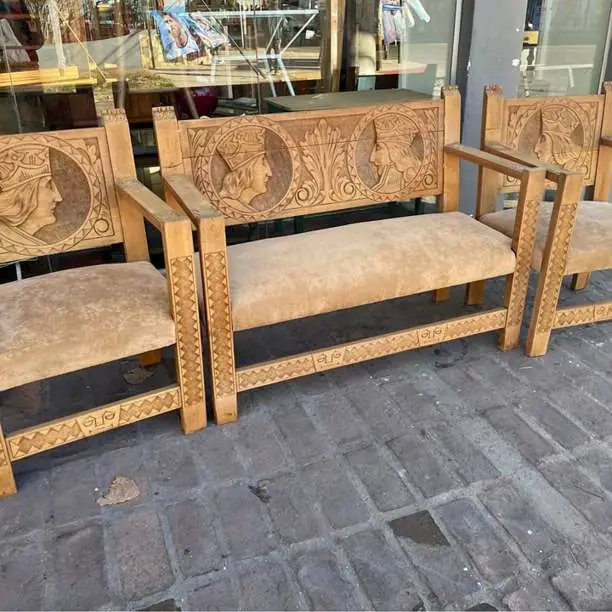 Sillones antiguos estilo renacimiento lavados valor 595,000