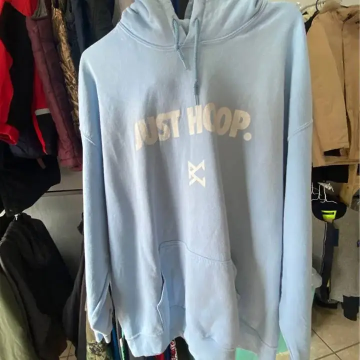 Buzo estampado celeste