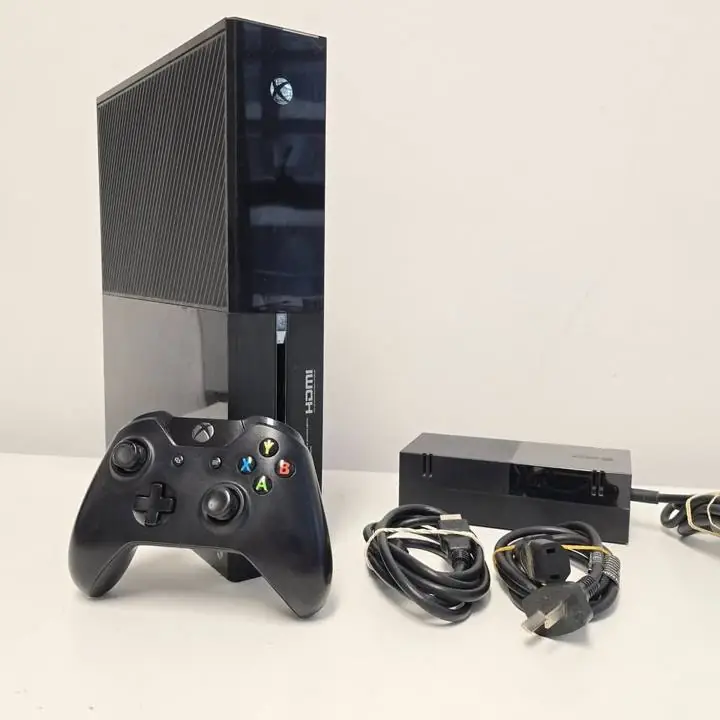 Xbox one 500gb + cable y control