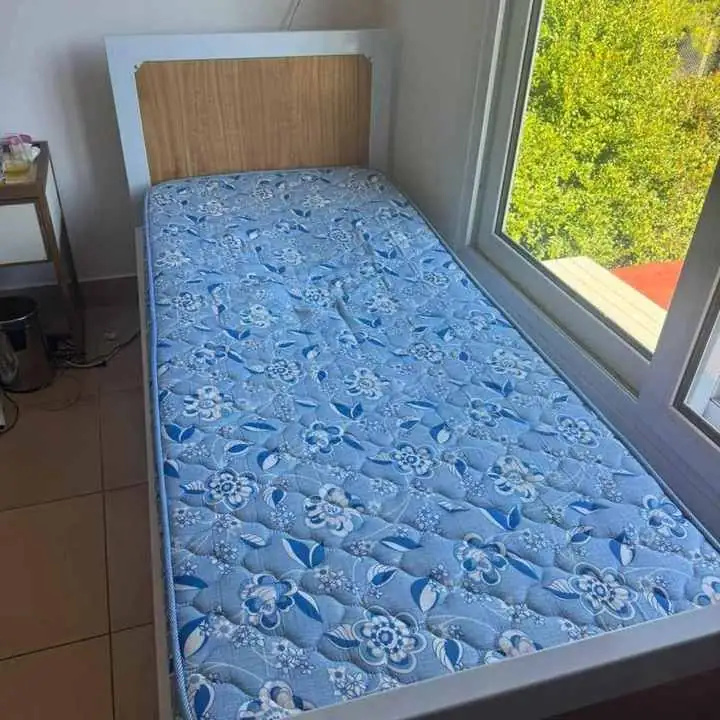 Cama nebulita 1 plaza Es de madera paraíso con chapa de 1.9 por 0.9