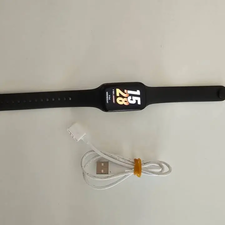 Xiaomi banda 8 active + cable