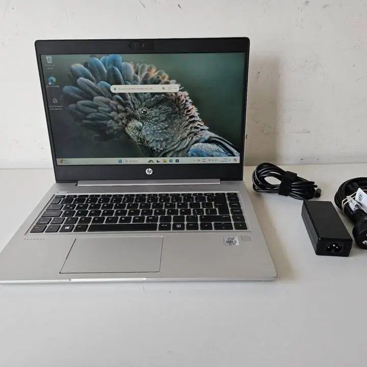 Notebook hp 14 i7 10 gen 8gb ram 480gb + cargador
