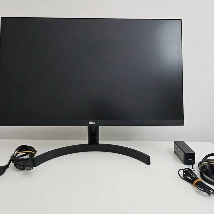 Monitor LG 24mk600m + fuente y HDMI