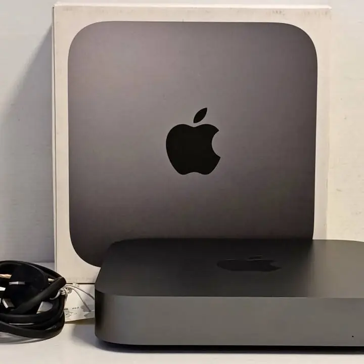 Mac Mini 2018 Intel core i3 3.6ghz OS Sequoia 8gb ram 128gb ROM en caja con power