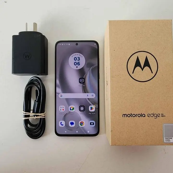 Moto edge 30 neo 128 gb usado con caja + cargador y cable