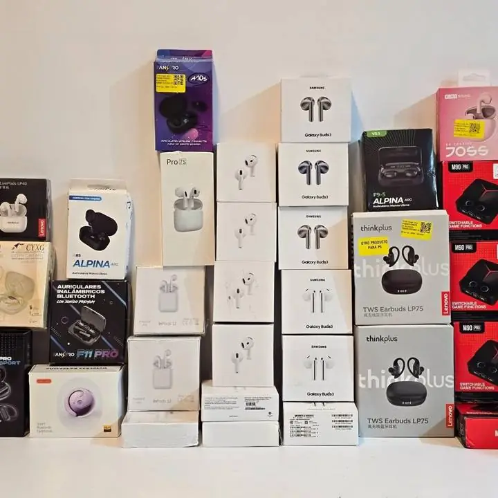 Lote de auriculares 31 unidades