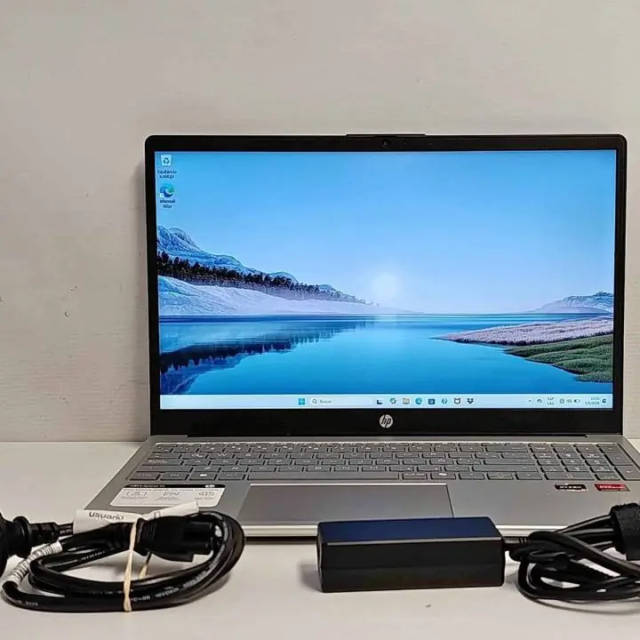 Notebook HP Ryzen 5 7520U 8gb ram 5500mts 512gb ssd en caja con cargador