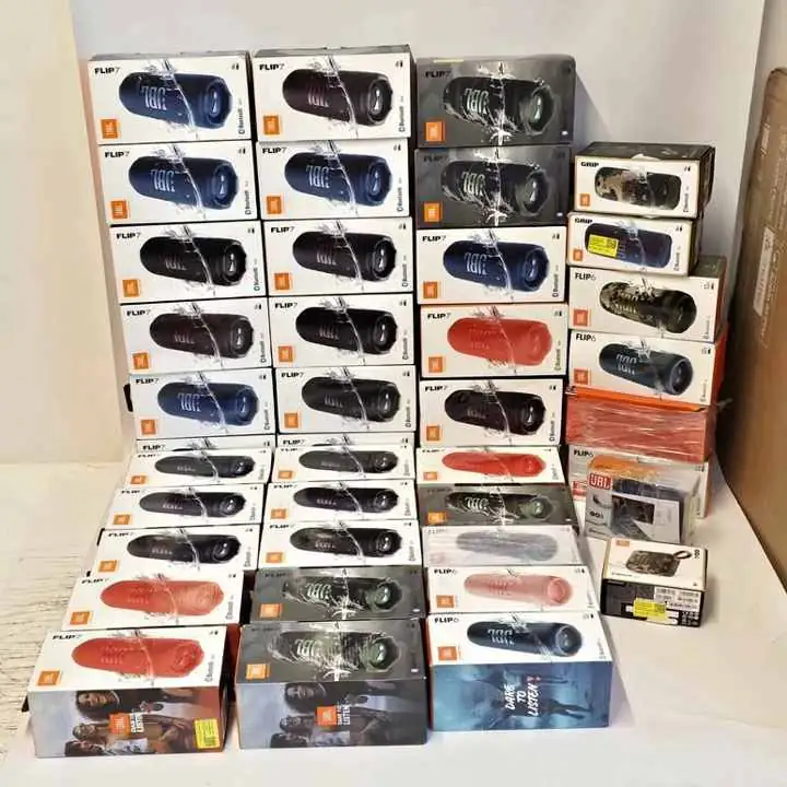Lote de parlantes JBL 40 unidades, 29 Flip7, 7 Flip6, 2 Grip,1 Go3, 1 Go4