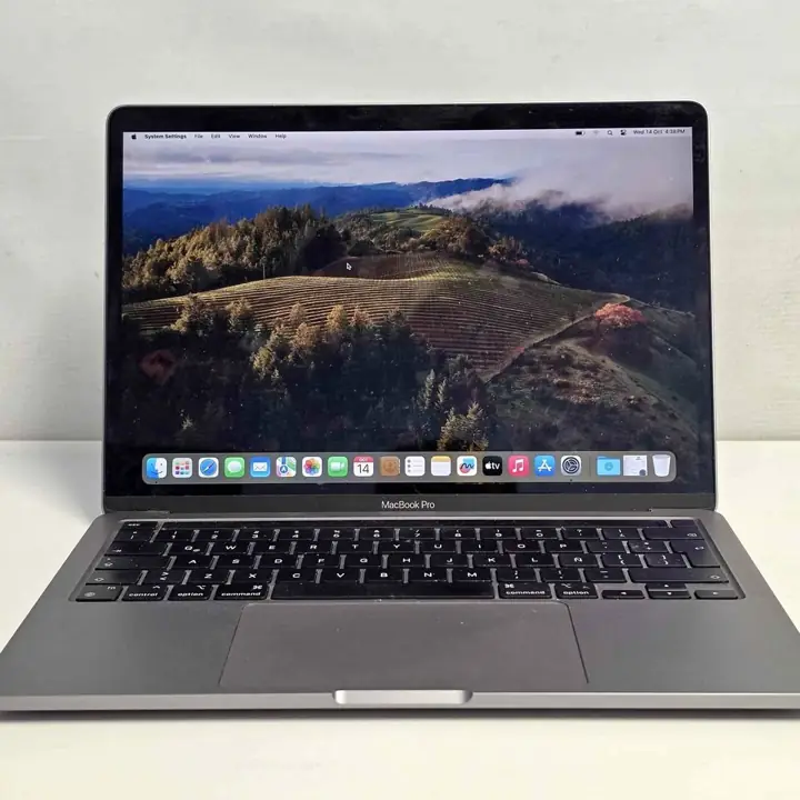 MacBook Pro 13" 2022 M2 24gb 500gb bat 90% 110 ciclos sin cargador