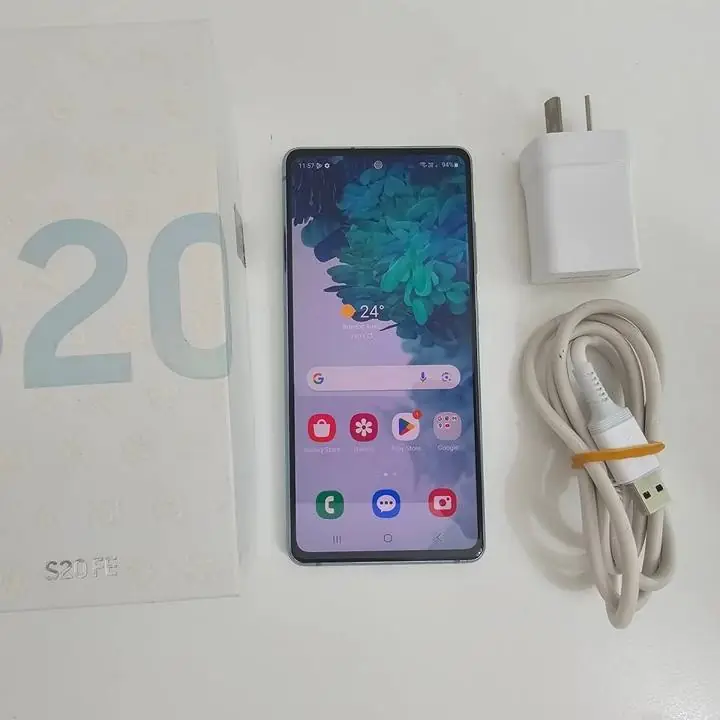 Samsung S20 fe 6gb ram 128gb + cargador y caja