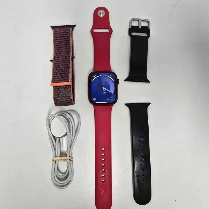 Applewatch Serie 7 45mm Bat 82% con Base de Carga Y Mallas