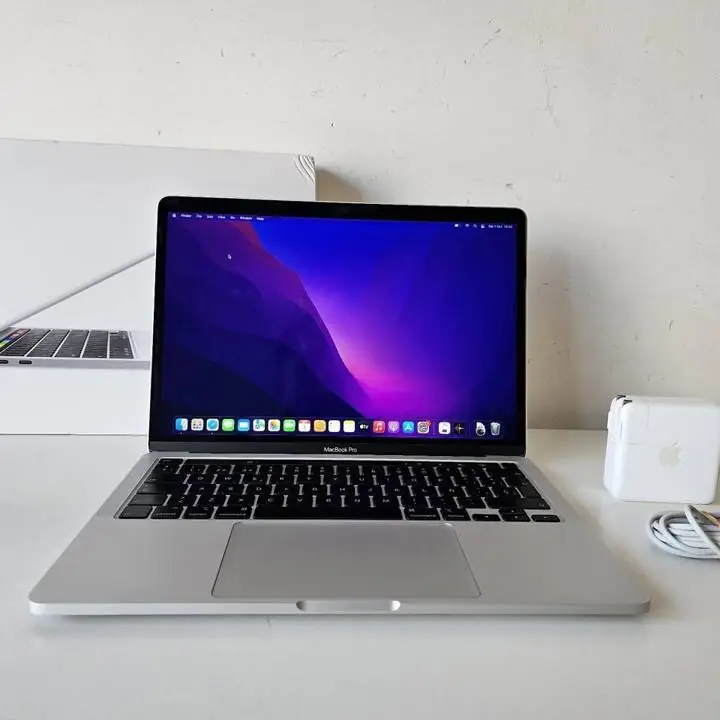 MacBook Pro 2020 touchbar 13 i5 16gb 512gb ssd 185 ciclos