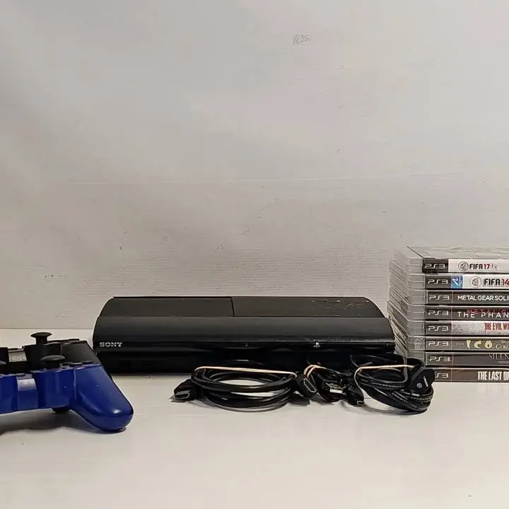 Consola Sony PlayStation 3 super Slim 240gb c 2 controles, cable, juegos, HDMI y power
