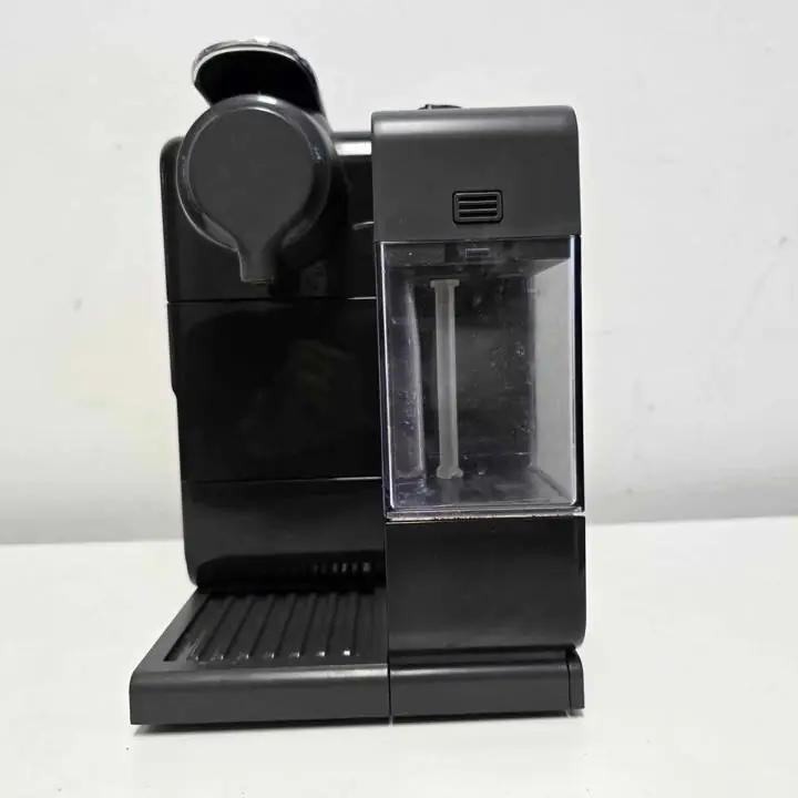 Cafetera Nespresso Latissima Touch Color Negro