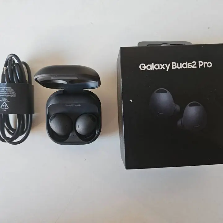 Auriculares buds 2 pro + cable