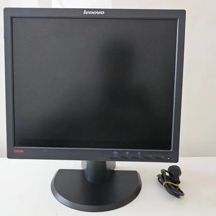 Monitor Lenovo 17 9717-hc2 + cable