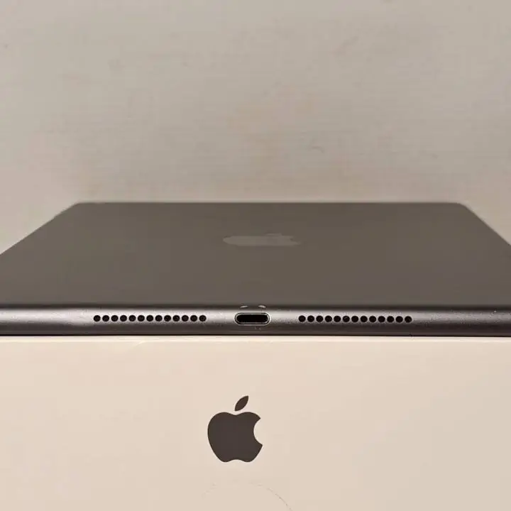 Tablet Apple iPad 7ma gen 32gb ROM bat 50% en caja c cargador