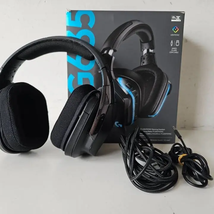 Auriculares gamer Logitech g635 + caja