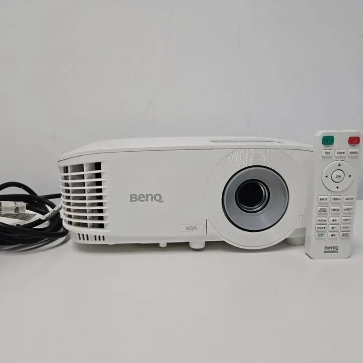 Proyector benq MX550 + cables y control