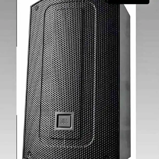 Caja Activa Jbl Max 15 Color Negro