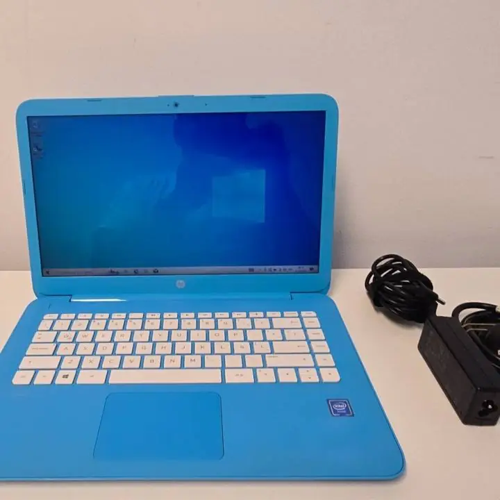 Notebook HP stream 14 cb011wn Intel Celeron N3060 ativ 4GB RAM 32GB Sd + CARGADOR