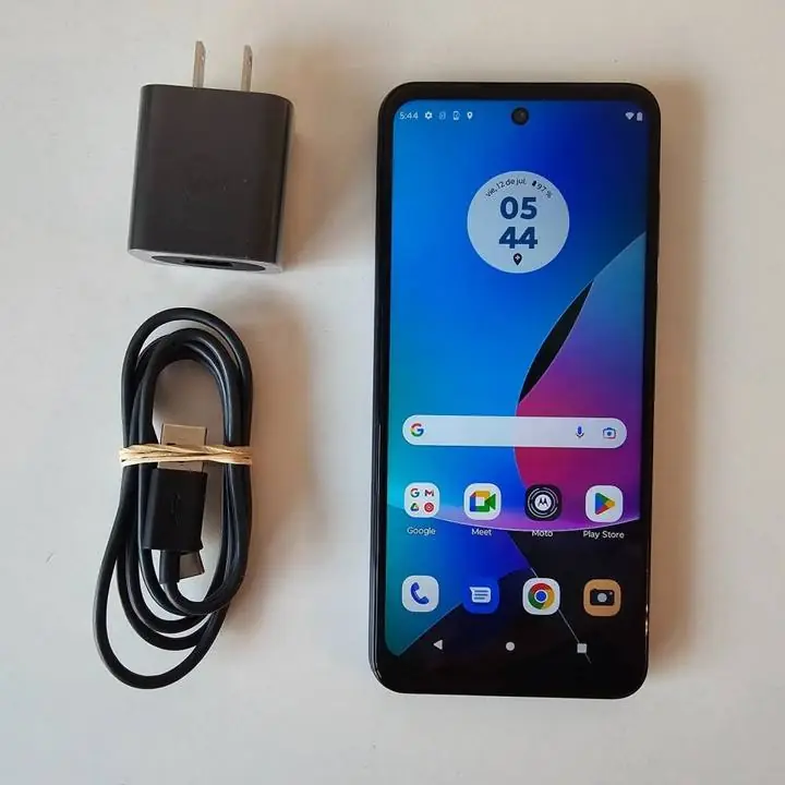 Moto g play 2023 16gb + cable y cargador