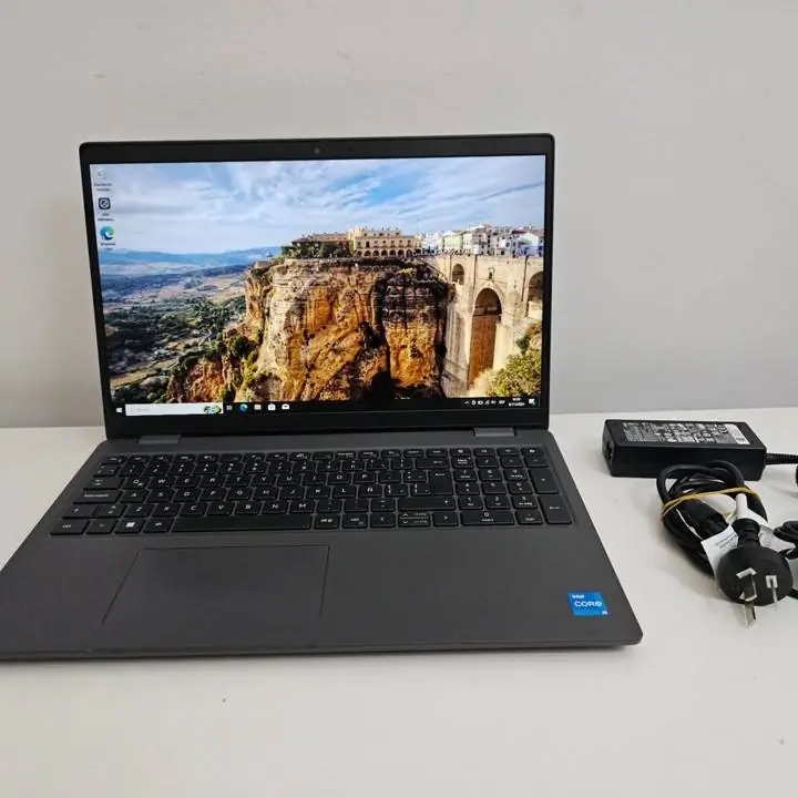 Notebook Dell latitud 354015 i5 13gen 16gb ram 500gb SSD + cargador