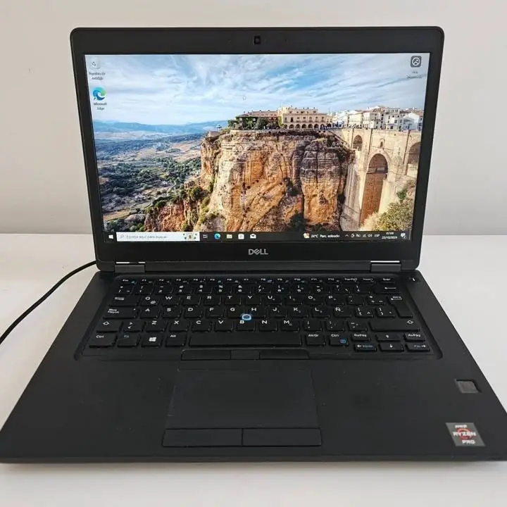 Notebook Dell ryzen pro 8gb ram 256gb SSD + cargador