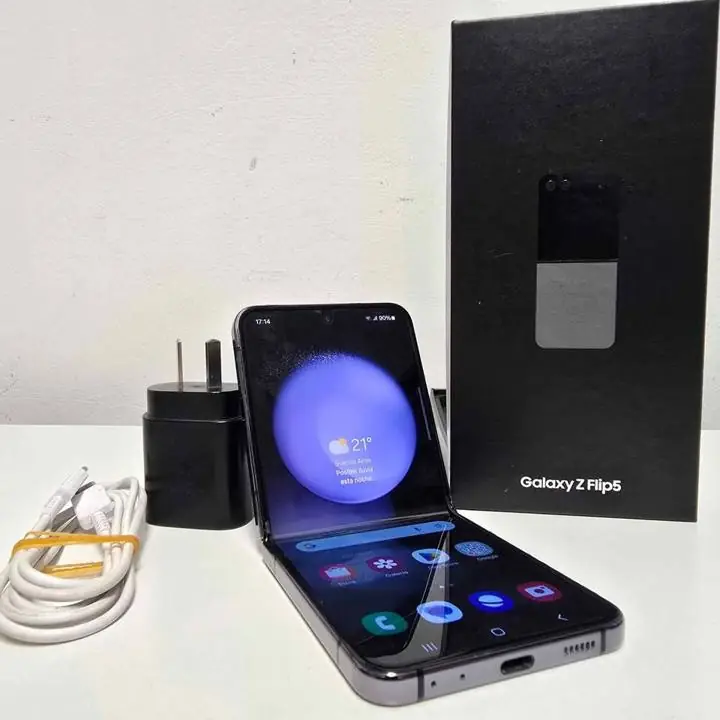 Samsung Galaxy Z Flip 5 5g 512gb con Caja, Cargador Y Cable