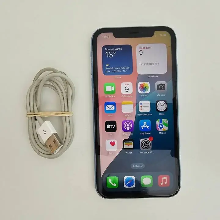 iPhone Xr 64gb bat 77% + cable