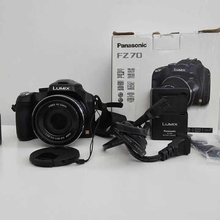 Camara Panasonic Lumix DMC-F70 + caja + cargador