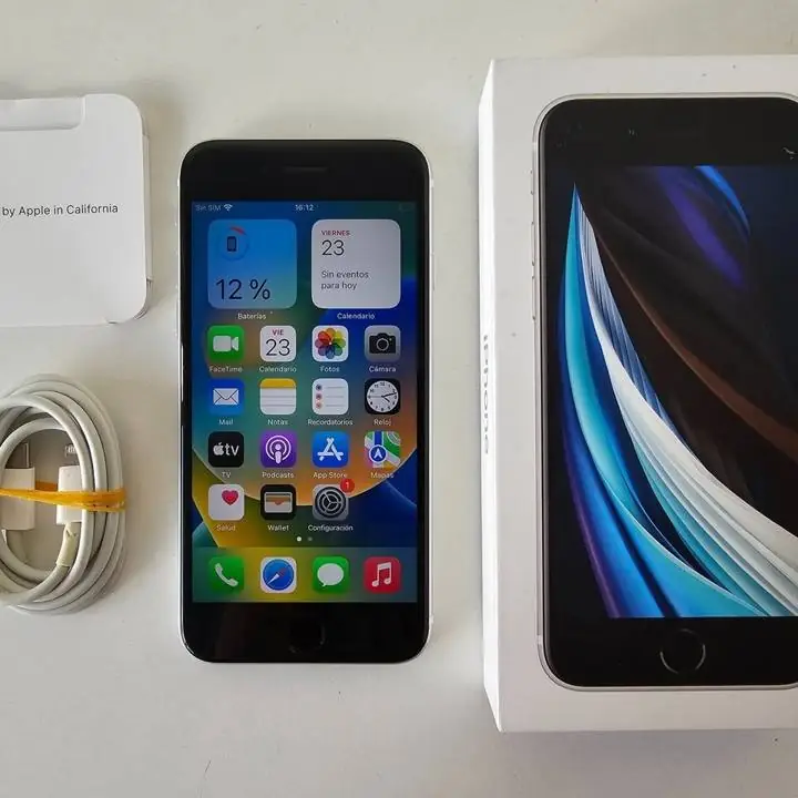 iPhone se 2 gen bat 76% + cable y caja
