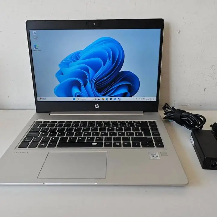 Notebook hp 14 i7 10 gen 16gb ram 256gb + cargador + cargador