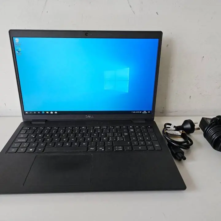 Notebook Dell 3520 15 i5 11 gen 8gb ram 256gb SSD + cargador